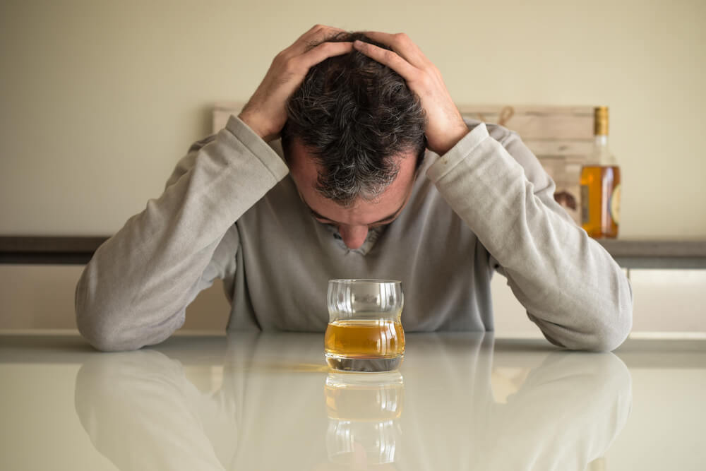 5 Early Signs of Alcoholism